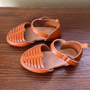 Old Navy Toddler Size 5 Sandals